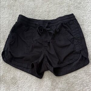 UNIONBAY Women's Black casual shorts, small